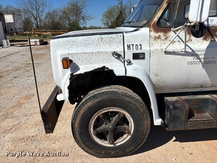 image for item FG0225 1987 GMC 7000 utility / service truck