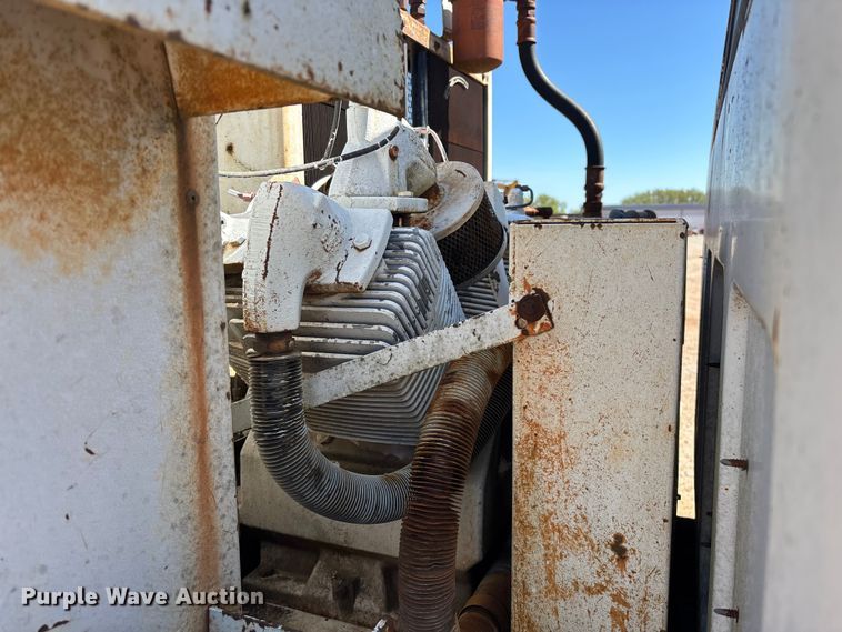 image for item FG0225 1987 GMC 7000 utility / service truck