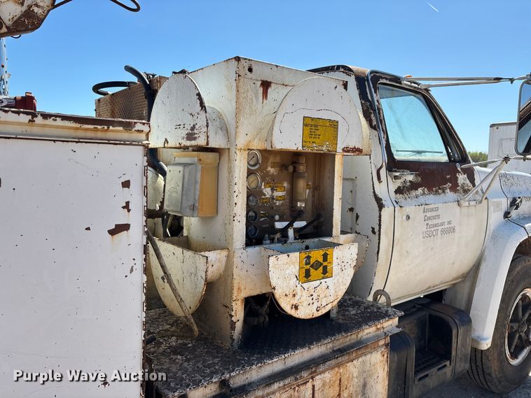 image for item FG0225 1987 GMC 7000 utility / service truck