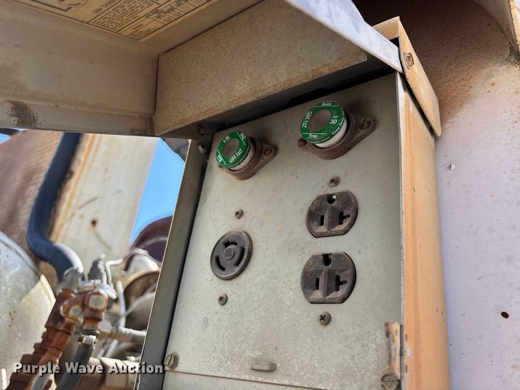 image for item FG0225 1987 GMC 7000 utility / service truck