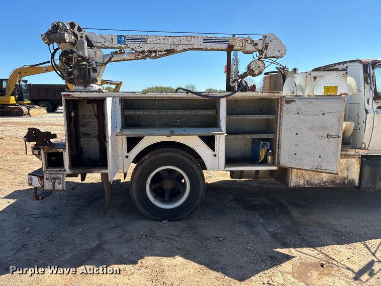 image for item FG0225 1987 GMC 7000 utility / service truck