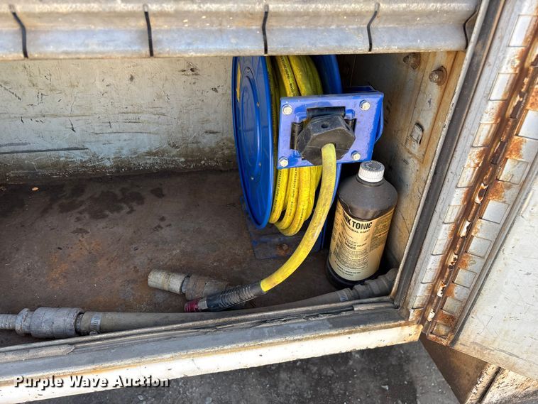 image for item FG0225 1987 GMC 7000 utility / service truck