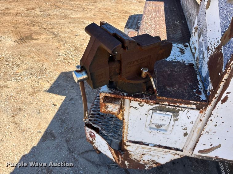 image for item FG0225 1987 GMC 7000 utility / service truck