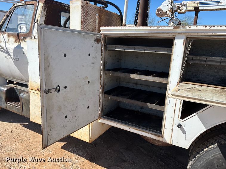 image for item FG0225 1987 GMC 7000 utility / service truck