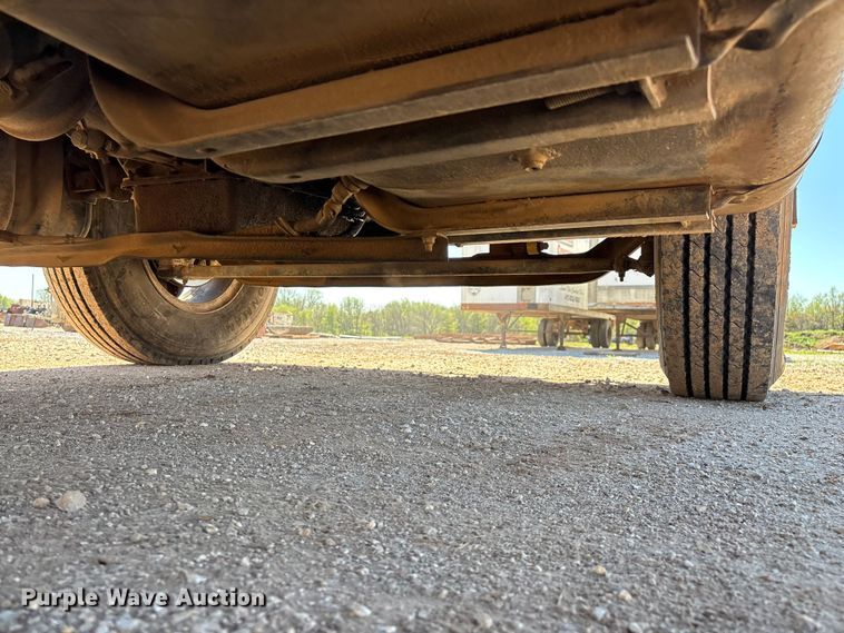 image for item FG0225 1987 GMC 7000 utility / service truck