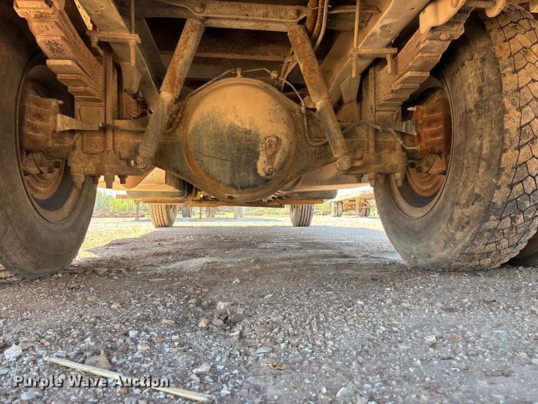 image for item FG0225 1987 GMC 7000 utility / service truck