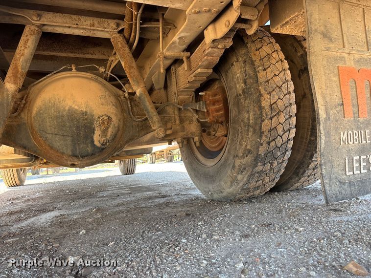 image for item FG0225 1987 GMC 7000 utility / service truck