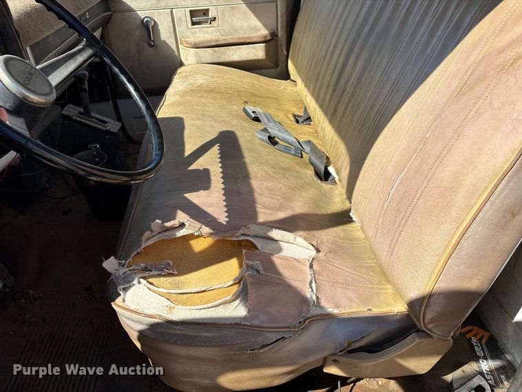 image for item FG0225 1987 GMC 7000 utility / service truck