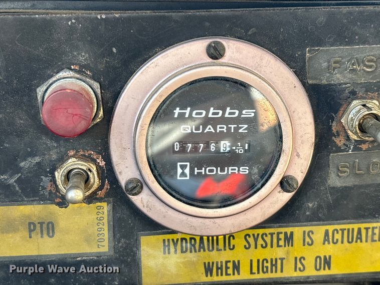 image for item FG0225 1987 GMC 7000 utility / service truck