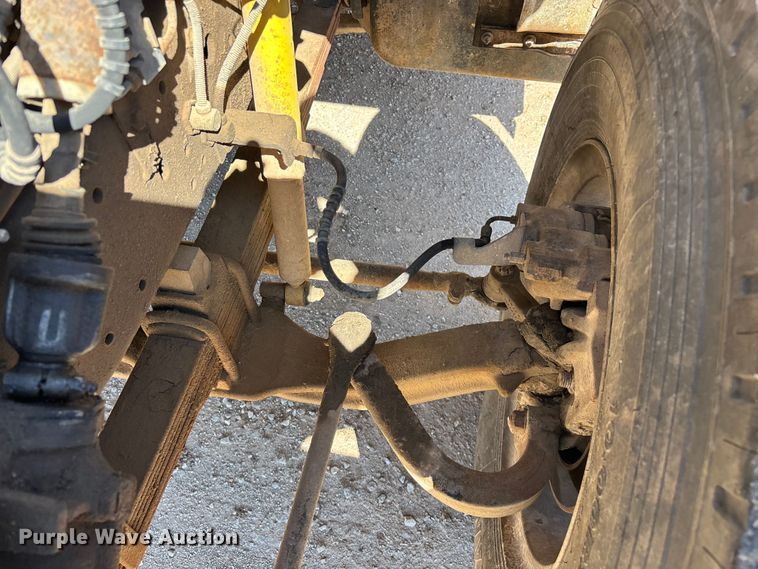 image for item FG0225 1987 GMC 7000 utility / service truck