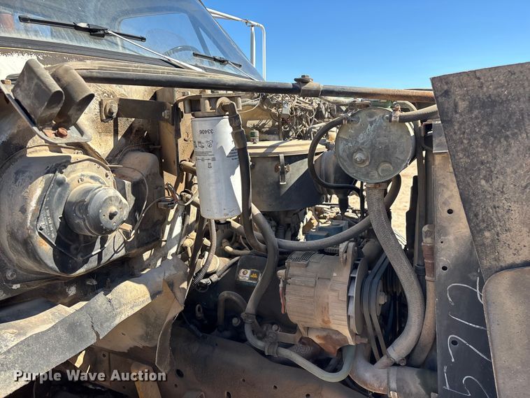 image for item FG0225 1987 GMC 7000 utility / service truck