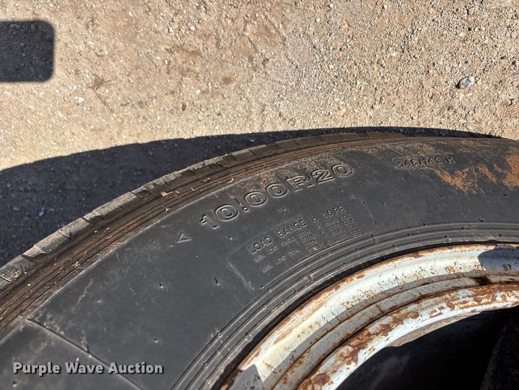 image for item FG0225 1987 GMC 7000 utility / service truck