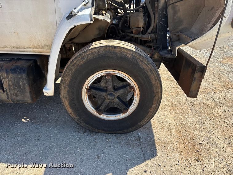 image for item FG0225 1987 GMC 7000 utility / service truck