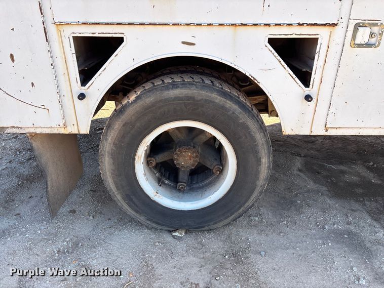 image for item FG0225 1987 GMC 7000 utility / service truck