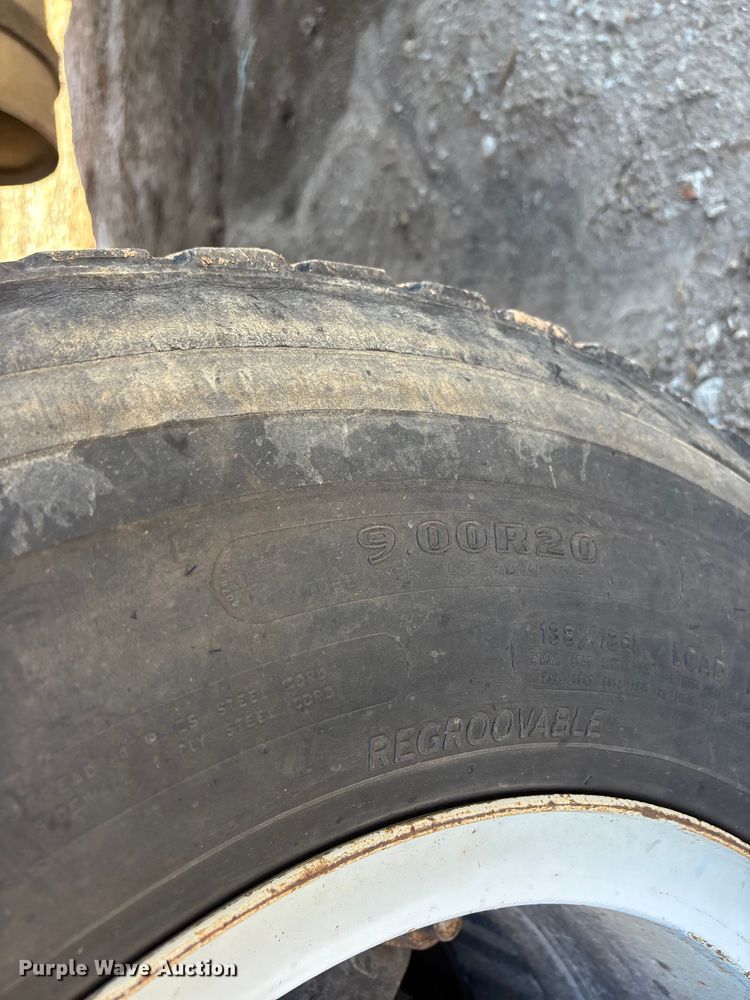 image for item FG0225 1987 GMC 7000 utility / service truck