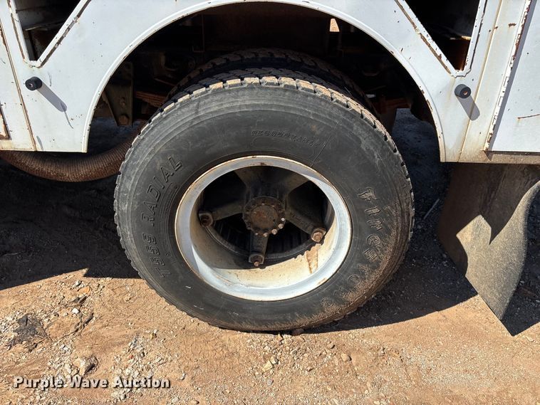 image for item FG0225 1987 GMC 7000 utility / service truck