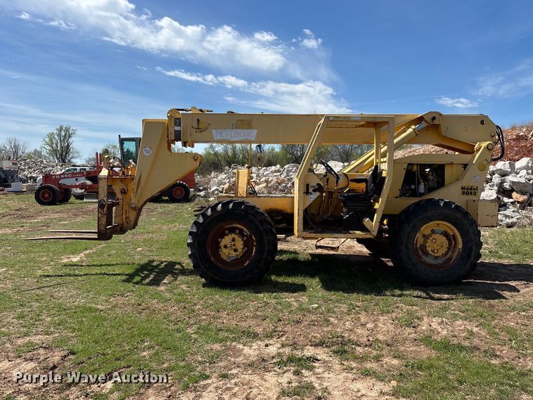 image for item FG0230 Pettibone 8042 telehandler