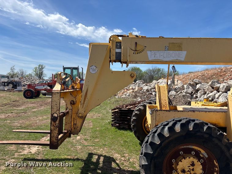 image for item FG0230 Pettibone 8042 telehandler