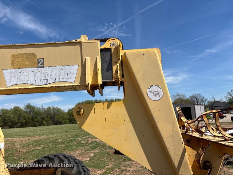 image for item FG0230 Pettibone 8042 telehandler