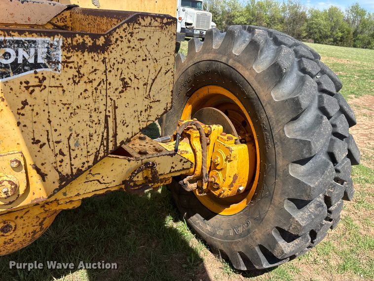 image for item FG0230 Pettibone 8042 telehandler