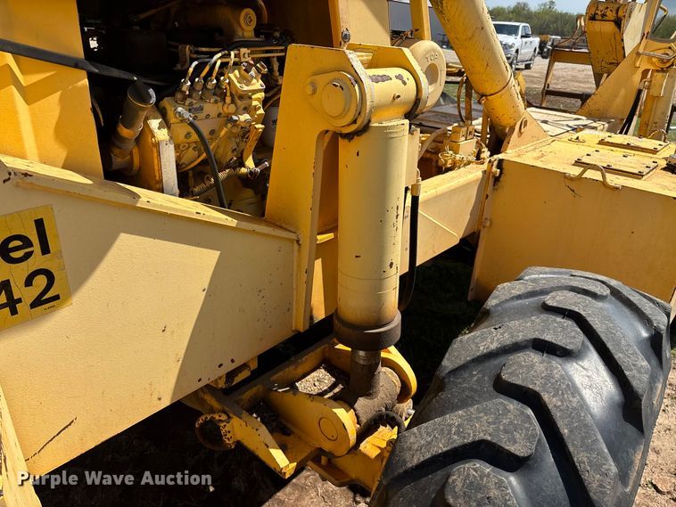 image for item FG0230 Pettibone 8042 telehandler