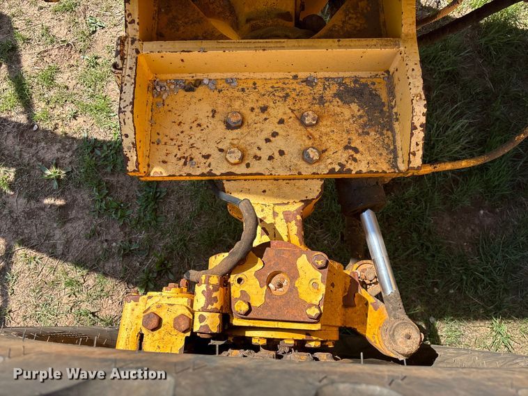 image for item FG0230 Pettibone 8042 telehandler