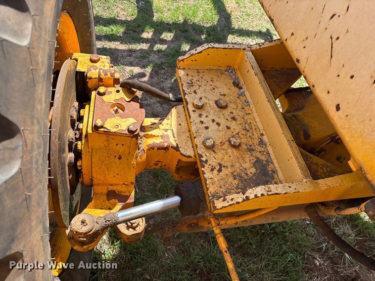 image for item FG0230 Pettibone 8042 telehandler