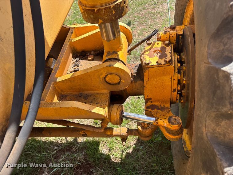 image for item FG0230 Pettibone 8042 telehandler