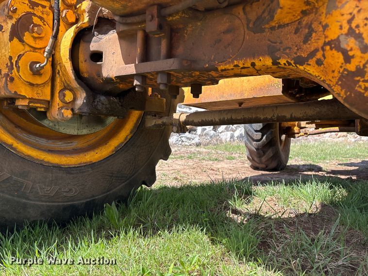 image for item FG0230 Pettibone 8042 telehandler