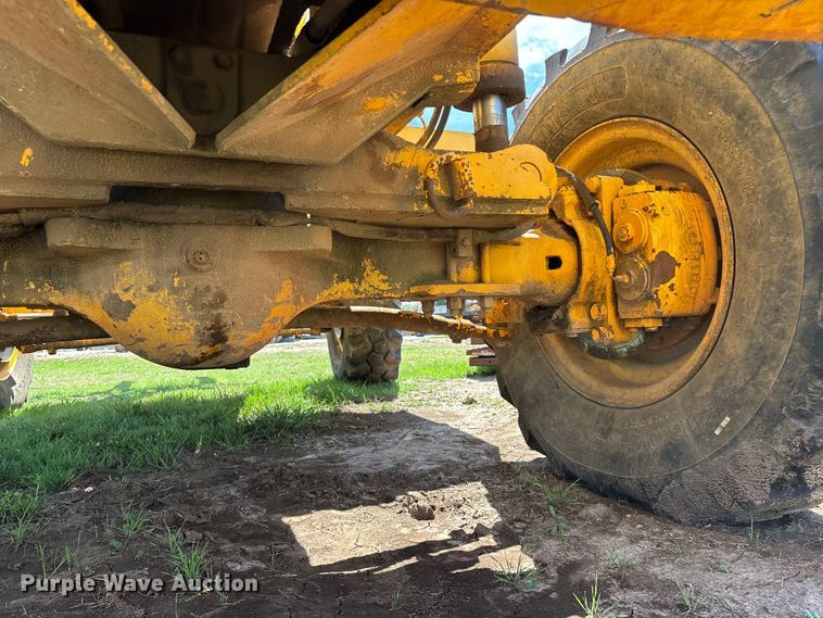 image for item FG0230 Pettibone 8042 telehandler