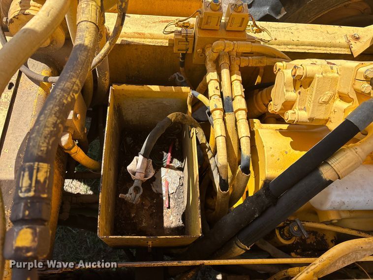 image for item FG0230 Pettibone 8042 telehandler