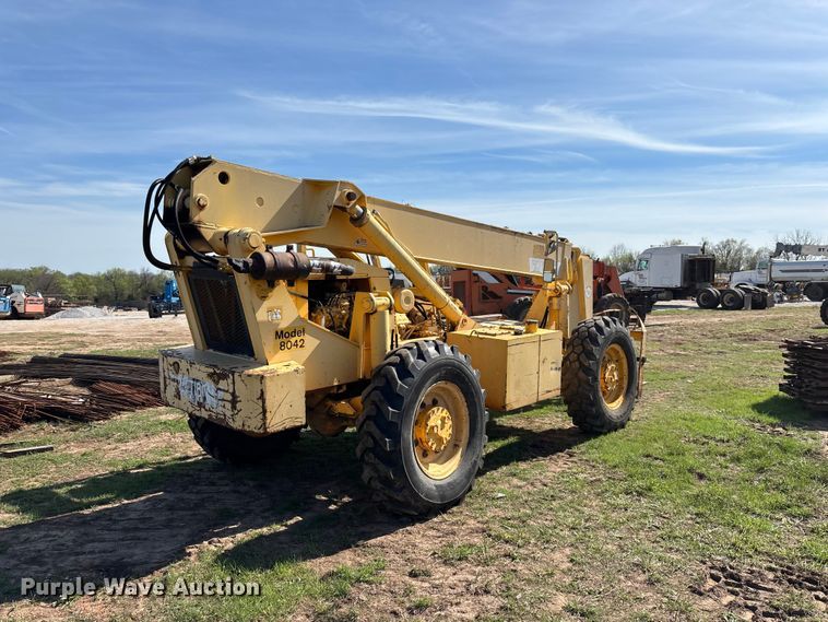 image for item FG0230 Pettibone 8042 telehandler