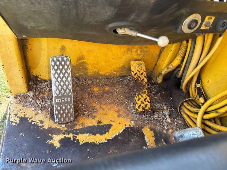 image for item FG0230 Pettibone 8042 telehandler