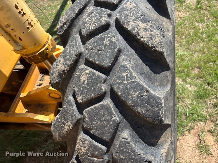 image for item FG0230 Pettibone 8042 telehandler