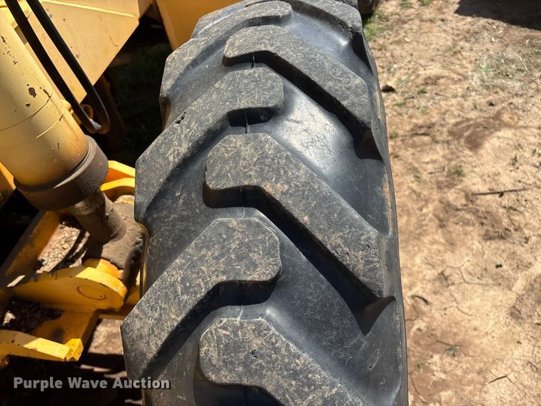 image for item FG0230 Pettibone 8042 telehandler