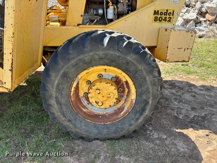 image for item FG0230 Pettibone 8042 telehandler
