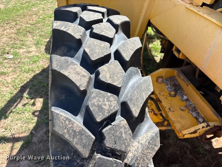 image for item FG0230 Pettibone 8042 telehandler