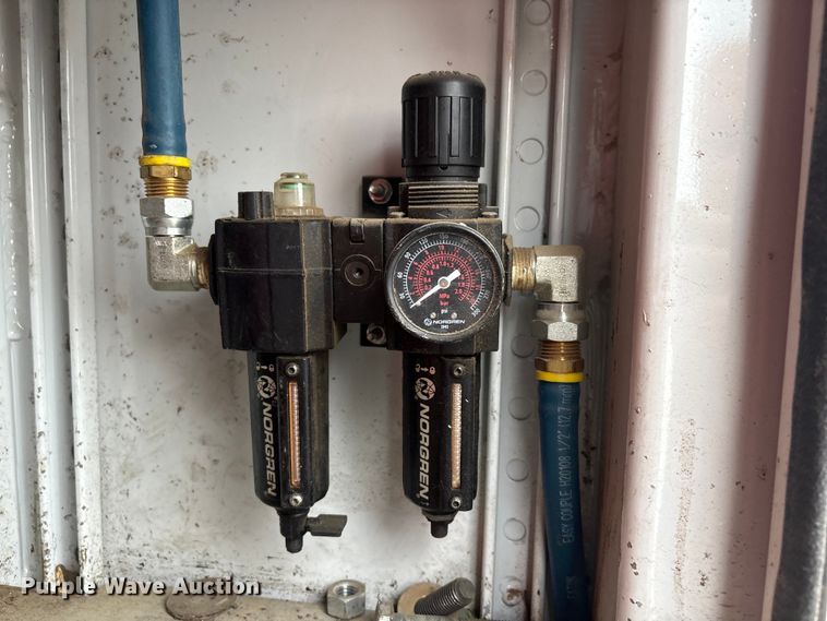 image for item FG2636 2011 Ford F550 Super Duty utility / service truck