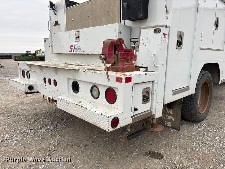 image for item FG2636 2011 Ford F550 Super Duty utility / service truck