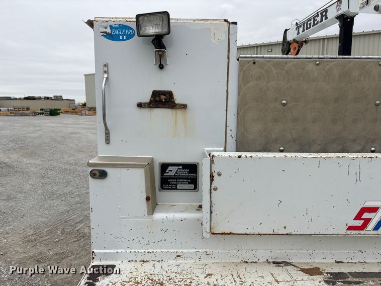 image for item FG2636 2011 Ford F550 Super Duty utility / service truck