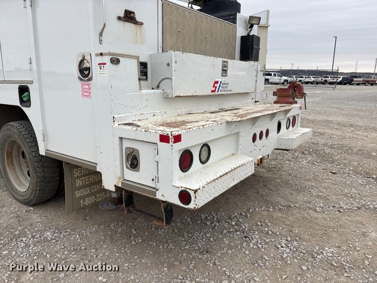 image for item FG2636 2011 Ford F550 Super Duty utility / service truck