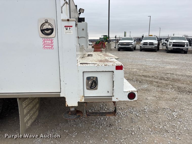 image for item FG2636 2011 Ford F550 Super Duty utility / service truck