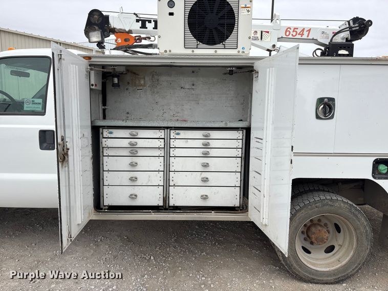 image for item FG2636 2011 Ford F550 Super Duty utility / service truck