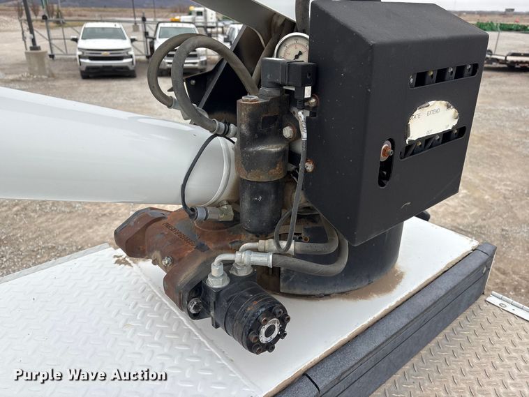 image for item FG2636 2011 Ford F550 Super Duty utility / service truck