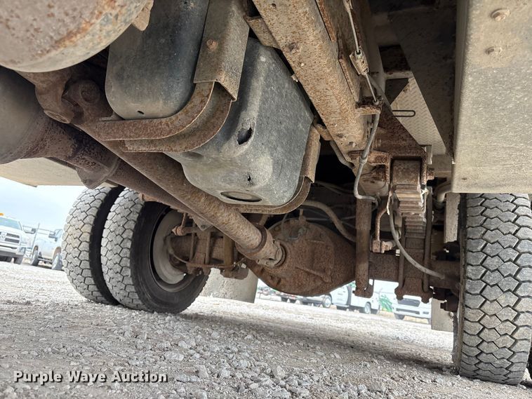 image for item FG2636 2011 Ford F550 Super Duty utility / service truck