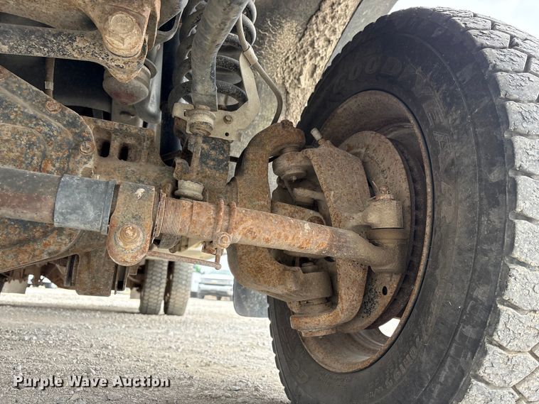 image for item FG2636 2011 Ford F550 Super Duty utility / service truck