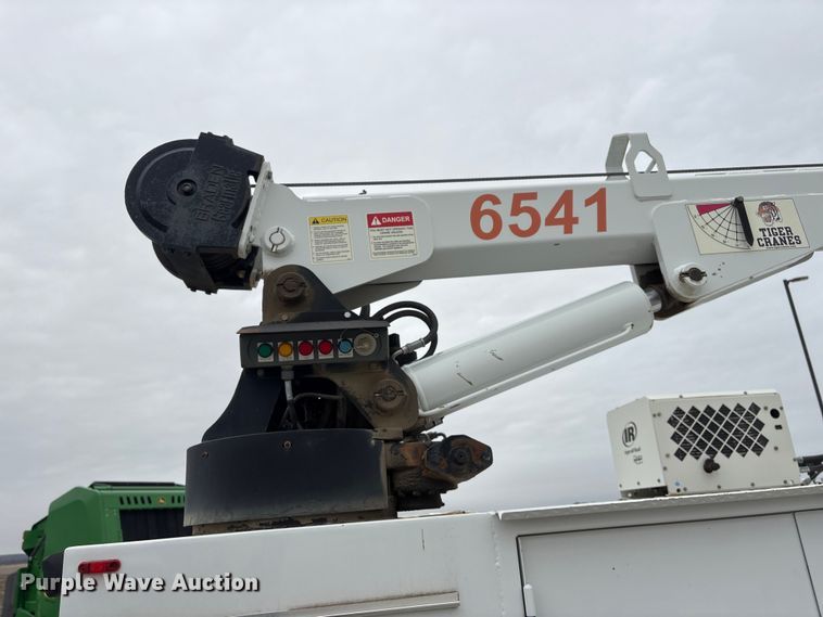 image for item FG2636 2011 Ford F550 Super Duty utility / service truck