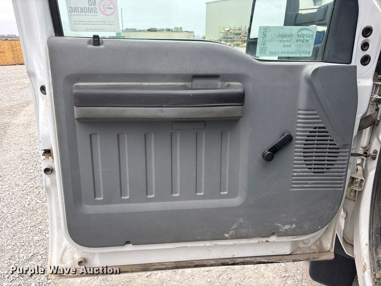 image for item FG2636 2011 Ford F550 Super Duty utility / service truck