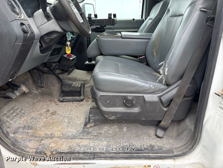 image for item FG2636 2011 Ford F550 Super Duty utility / service truck