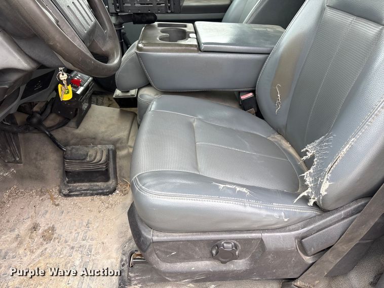 image for item FG2636 2011 Ford F550 Super Duty utility / service truck